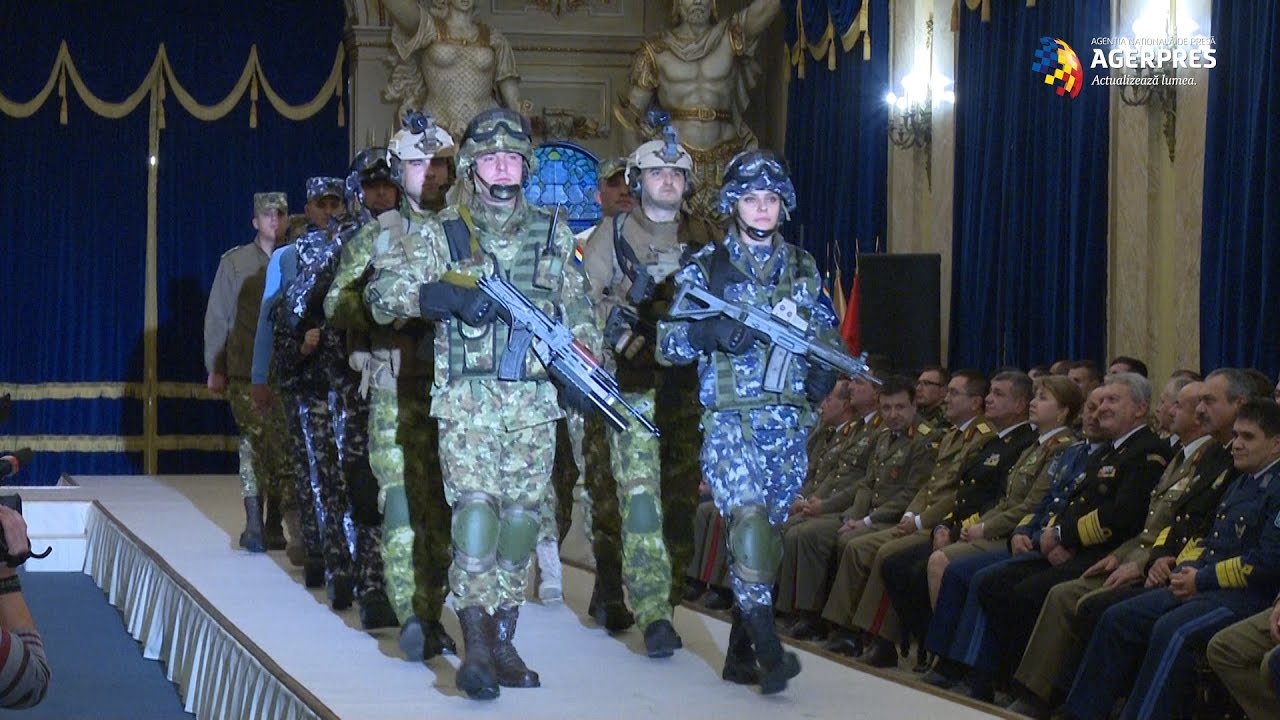 Simplify build suggest Noi uniforme pentru militari, de Ziua Armatei Române - YouTube