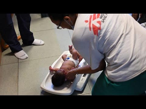 فيديو: ولادة طفل على متن سفينة لإنقاذ المهاجرين تابعة لمنظمة أطباء بلا حدود
