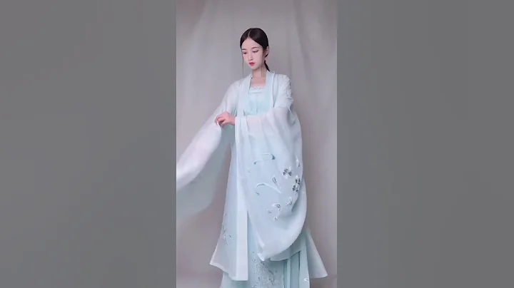 Chinese traditional clothes, hanfu. Clean like water. - DayDayNews