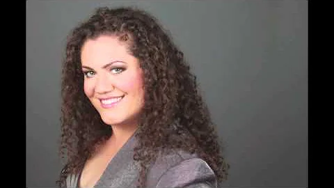 Christina Carr, dramatic mezzo-soprano sings "Mon ...