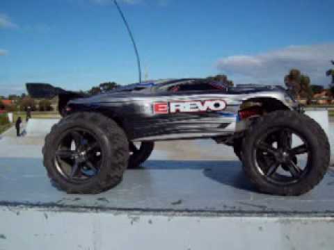 Traxxas E-Revo RC Car doing stunts and jumps at Epping Skate Park - AWESOME