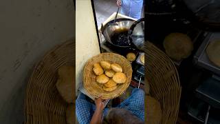 😍🔥Banaras Ki Badi Aur Choti Kachori #shorts #food #foodshorts #youtubeshorts