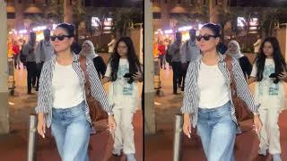 Kareena Kapoor Khan spotted at Mumbai Airport; clicks selfie with fan