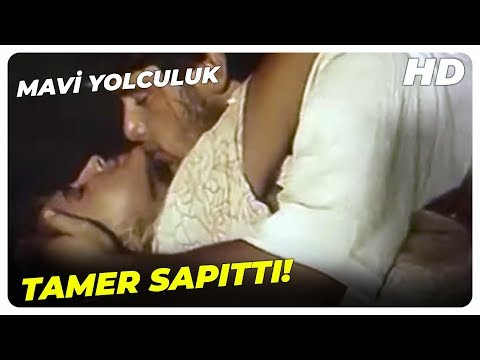 Tamer, Selçuk ve Deniz'in Öpmesini İstiyor! | Banu Alkan Hakan Ural Eski Türk Filmi