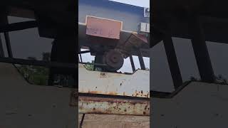BID ON EQUIPMENT Item: 137822 - 2' X 7' DEAMCO Vibratory Screen (video 2)