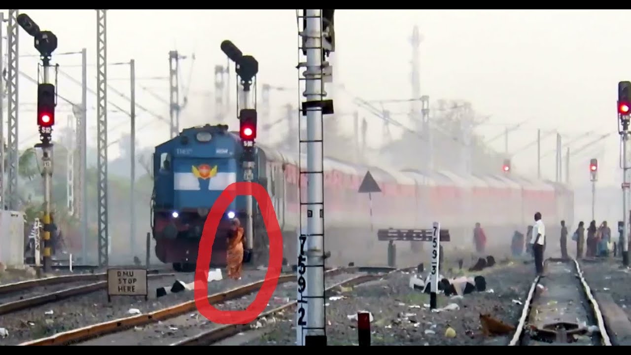 Old Lady vs Ruthless Swarna Jayanti Rajdhani Express Destroys Kalol with VTA WDM3D : Indian Railways