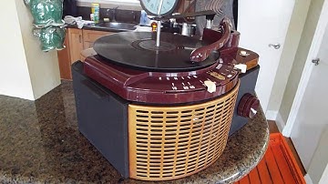 Zenith Cobra-Matic simi-automatic record changer playing a 78 RPM record