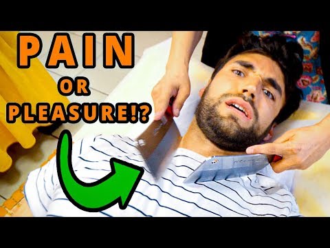 TRYING a KNIFE MASSAGE in TAIWAN!