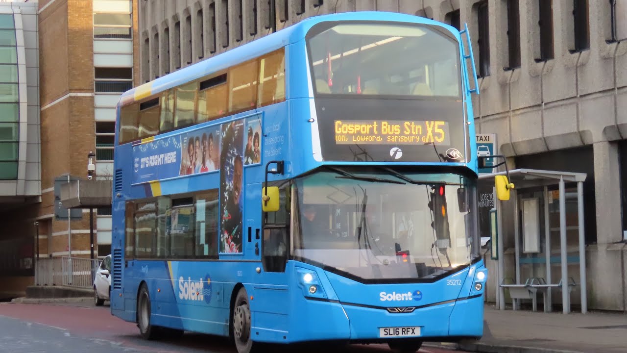 Dying matters | First Solent Wright Streetdeck 35212 (SL16 RFX) | Route X5 