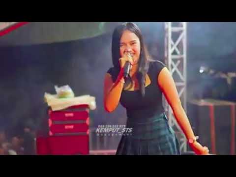 MANGAN RA NJALUK KOWE SISKA AMANDA