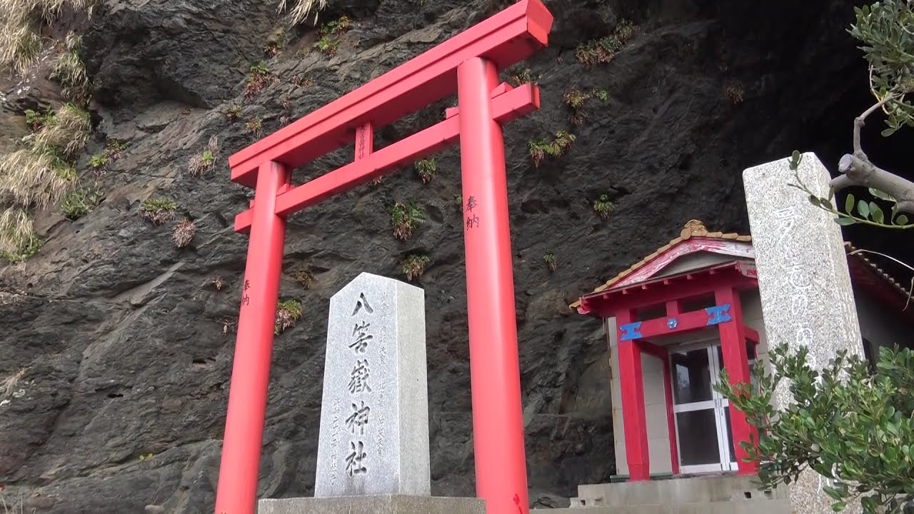 13 Yahazudake Shrine 矢筈嶽神社