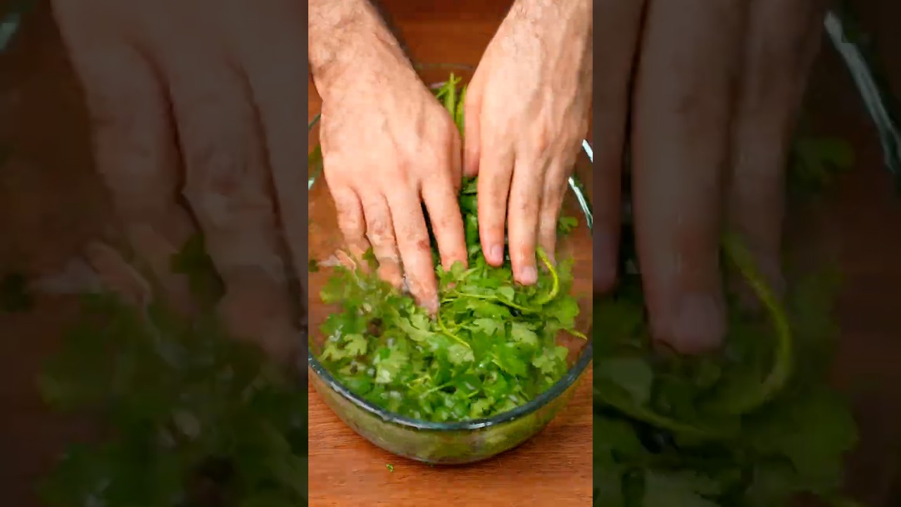 Это позволяет кинзе долго оставаться свежей.