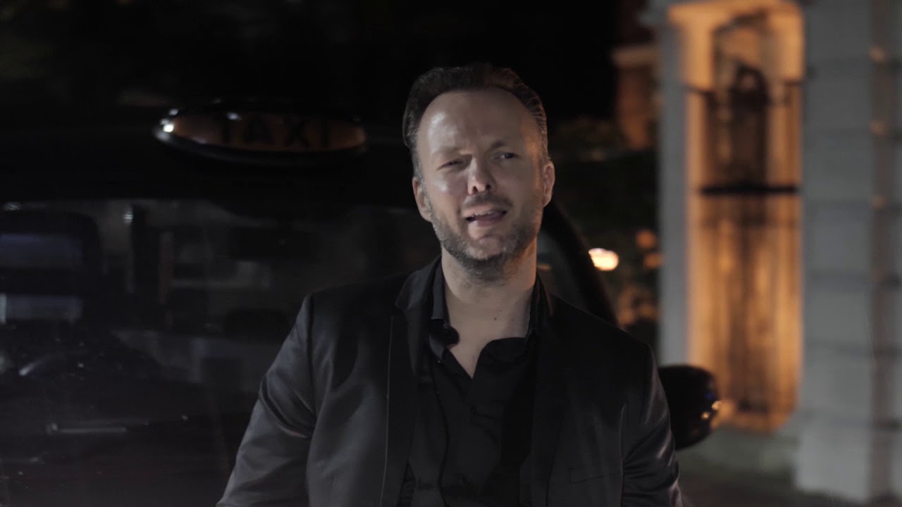 guUs - Moonhangin Man (Official Music Video)