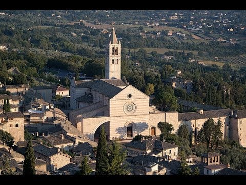 places-to-see-in-(-assisi---italy-)-basilica-di-santa-chiara