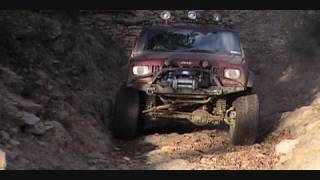 Jeeps Climbing Devils BackBone @Haspin