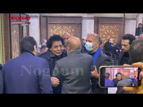 الا لطفي لبيب محمد منير يقف تقديرا له في عزاء شقيق على الحجار