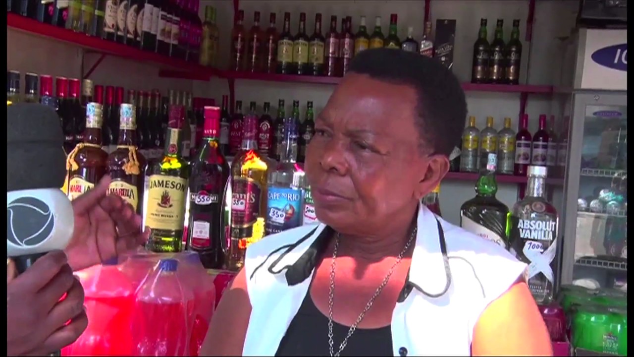 Bebidas espirituosas e vinhos