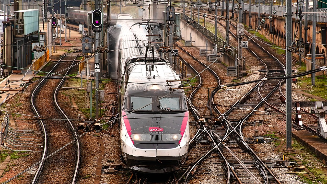 4K TGV ATLANTIQUE COMPILATION / DEUX RAMES PASSENT À LA MACHINE À LAVER