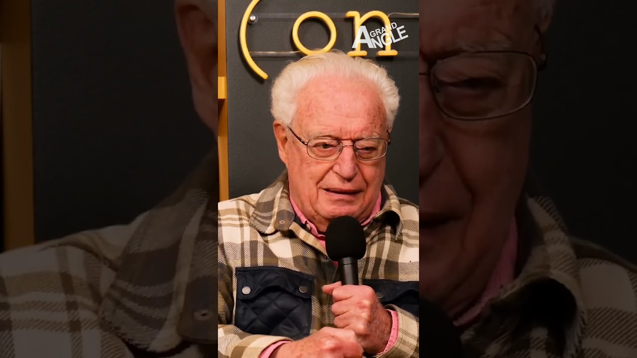 #Charlesgave: Emmanuel Macron a-t-il TROP de pouvoir⁉️ Abonne-toi! ? #shorts