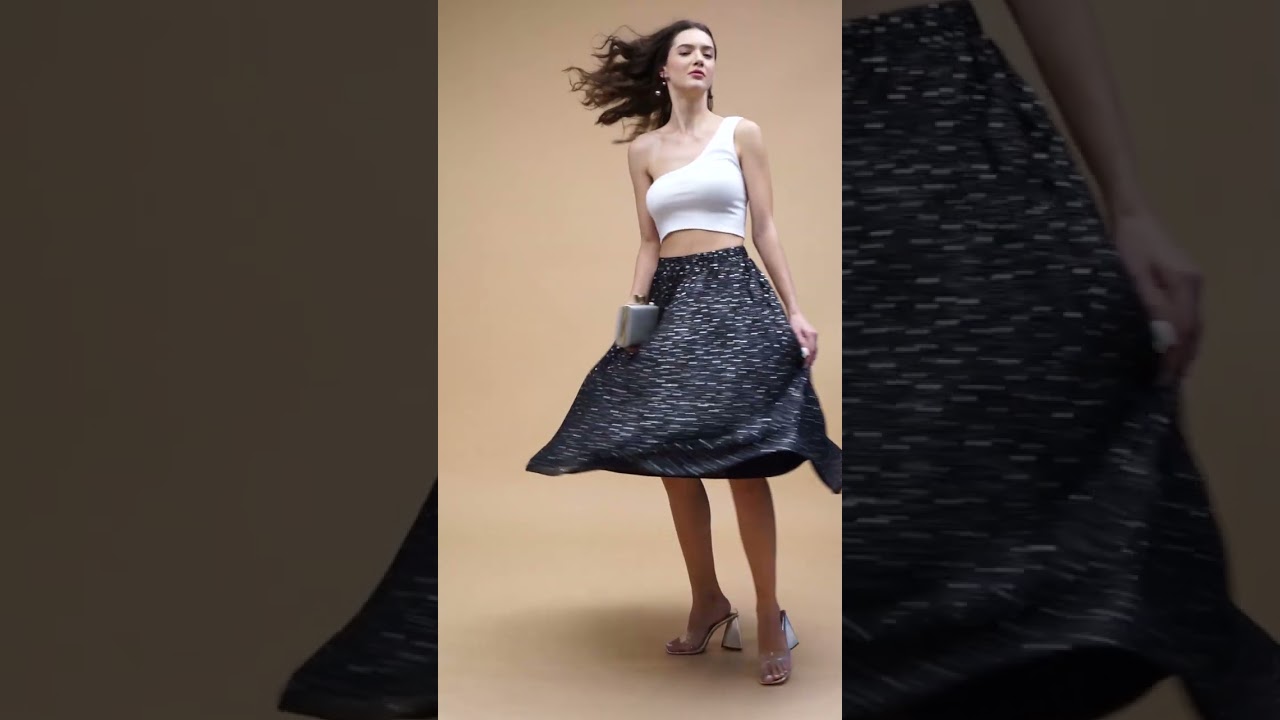 Oxolloxo Glimmer Black Foil Print Elasticated Pleated Skirt |W22141WSK001