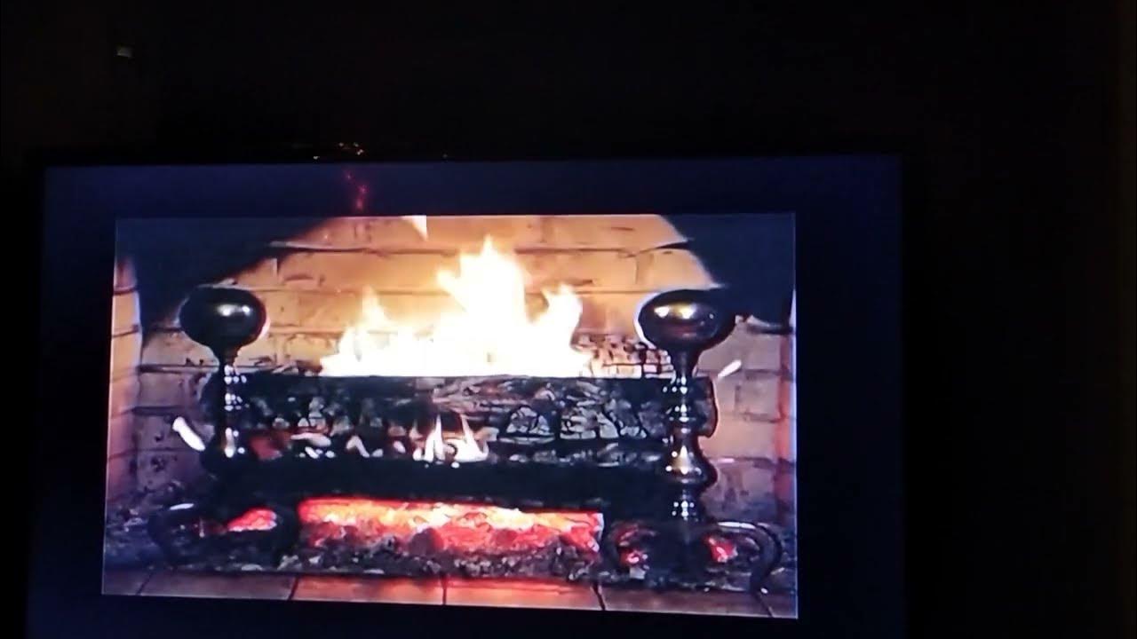 Channel 11 Yule Log Tradition (Thanks channel 11 ) YouTube
