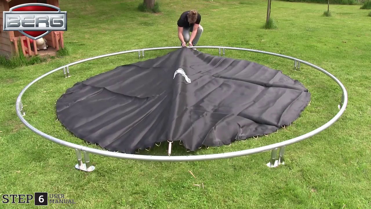 BERG InGround Favorit Assembly Video