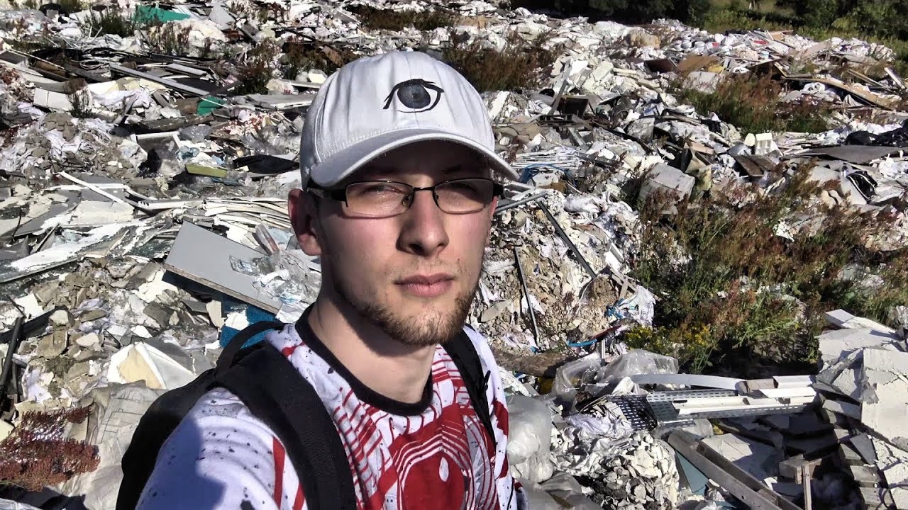 DANS LA PLUS GRANDE DÉCHARGE SAUVAGE DE FRANCE