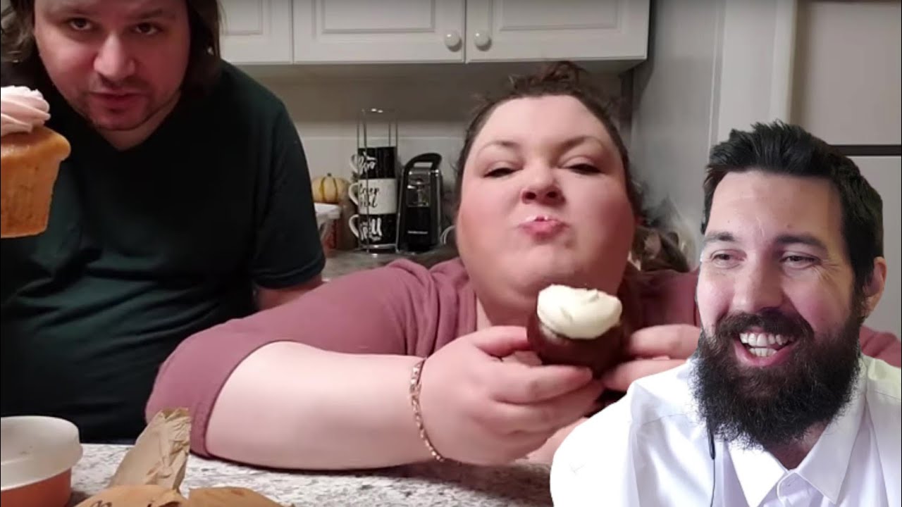 Foodie Beauty & I discuss congee and cupcakes.