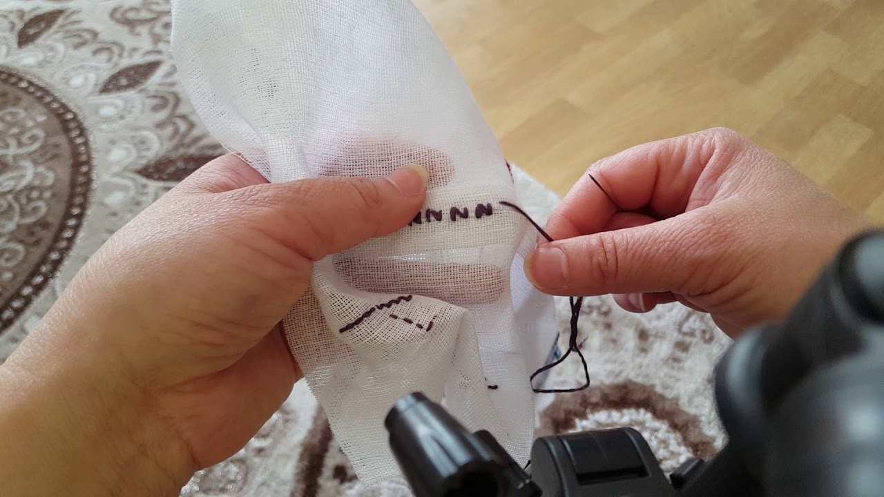 Cheița în forma literei 