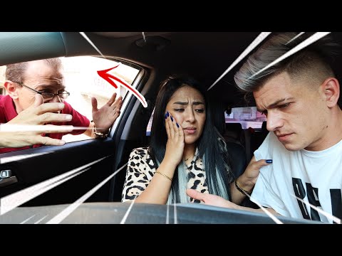 صرخت ع أبوي قدام زوجتي وأهلي 