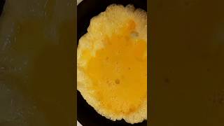 frying eggs simple easy and fabulous #shortvideo #shortsfeed #shorts