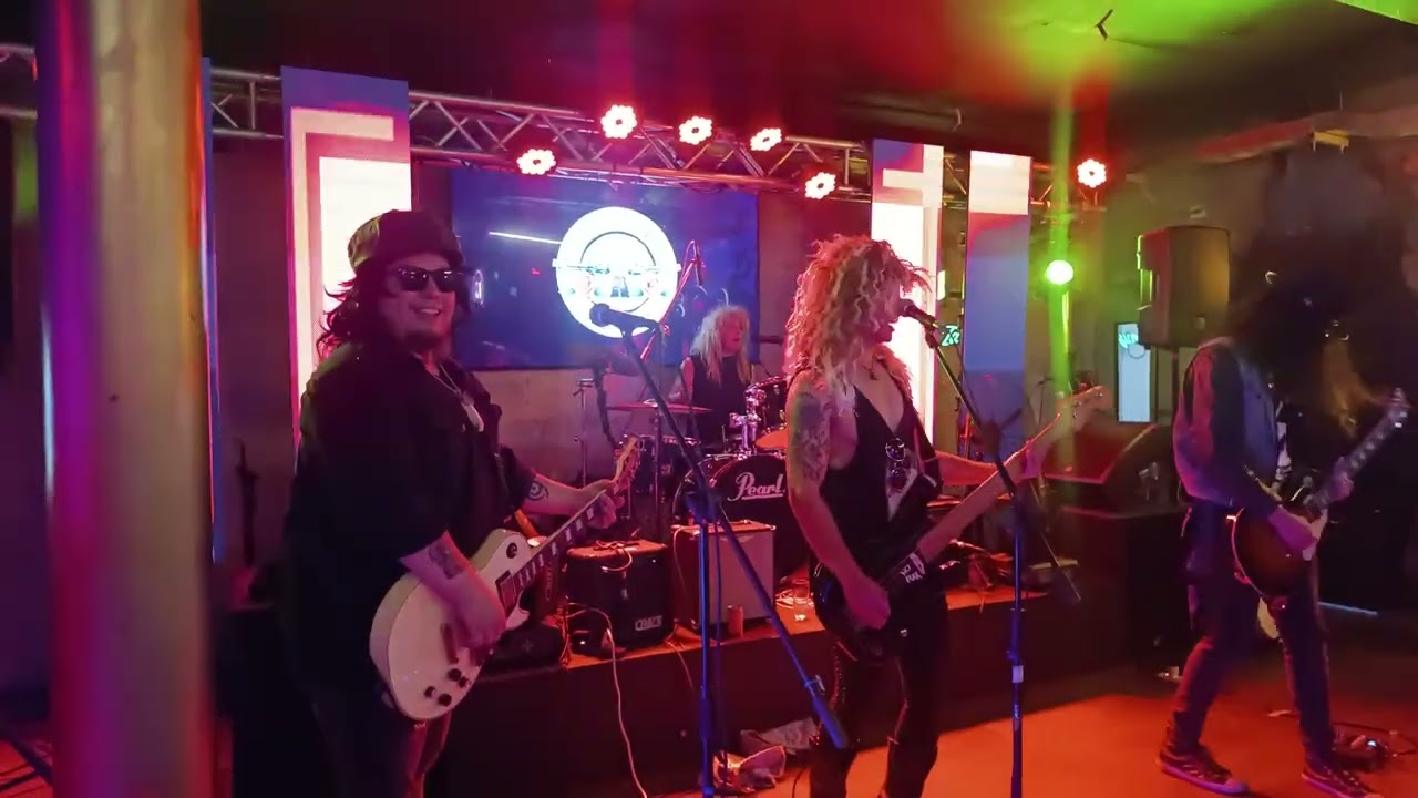 CRAZYGUNS BANDA TRIBUTO A GUNS AND ROSES DE TALCAHUANO EN BARNCRAZY GUNS KNOCKING ON HEAVEN'S DOOR