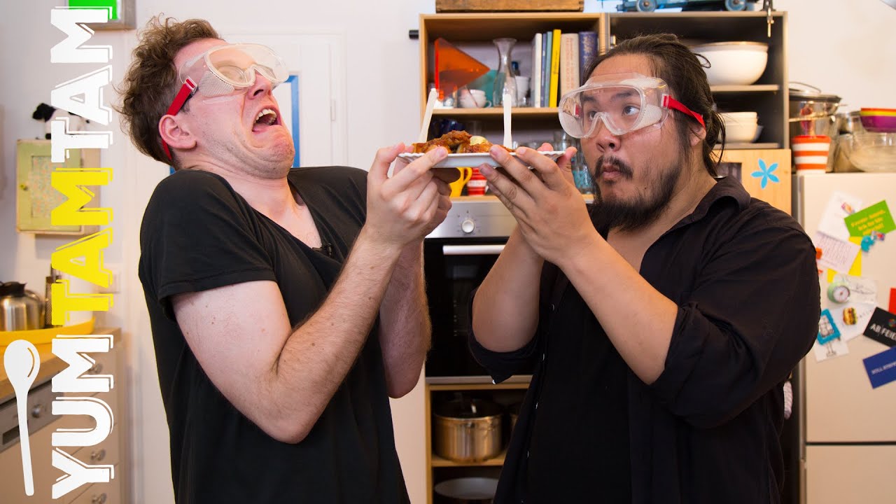 Currywurst // Flos und Zhongs Schärfe-Challenge // 