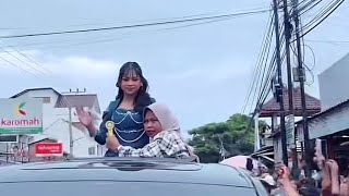 Download Lagu LIVE DETIK-DETIK MOBIL DEDE APRIL MEMASUKI LAPANGAN KONSER KEMENANGAN. MP3