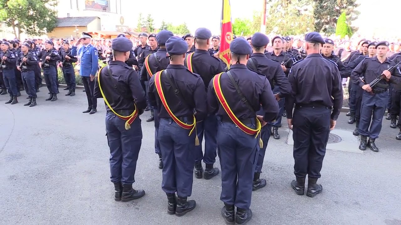 Elevii Școlii de Subofițeri Jandarmi au depus jurământul în centrul municipiului Fălticeni