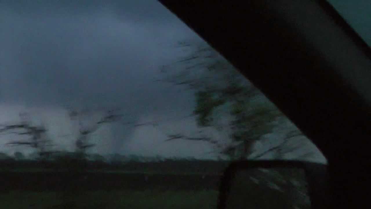 Moundridge, KS Tornado; Tornado Outbreak April 14th, 2012 YouTube