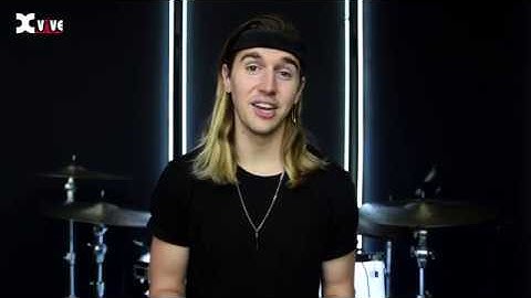 Goose the Drummer shows off the Xvive U3 microphone wireless system