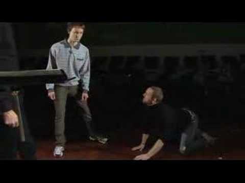 Benjamin provar på teater (Björn Gustafsson)