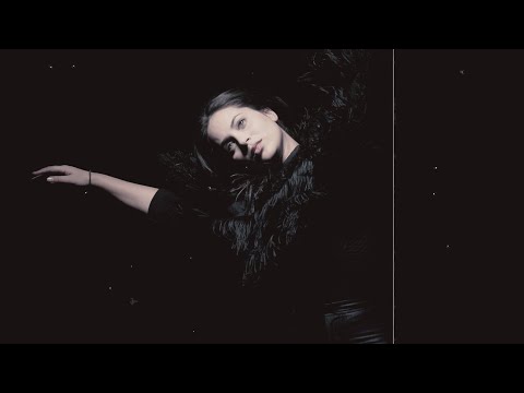 Sarah Packiam - Mirror Mirror