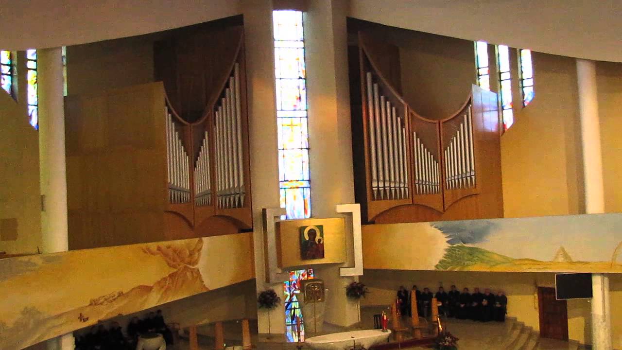 J.S. Bach - Toccata i fuga d-moll - wyk. J. Gembalski w kościele MBCz - Knurów 12.04.2015