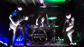 Shock Wave - She Likes To