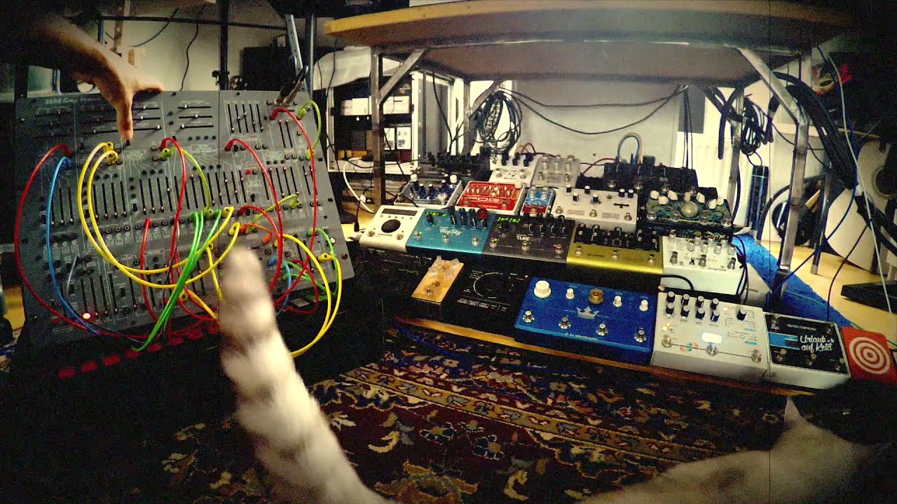 Watch Behringer 2600 Gray Meanie & Hologram Electronics Microcosm on YouTube Watch Behringer 2600 Gray Meanie & Hologram Electronics Microcosm on YouTube