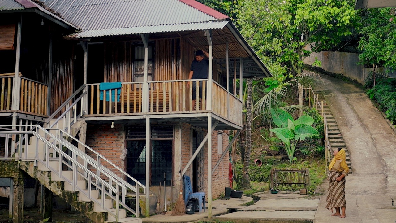 Mak Lang Kelape Dah Habes | Iklan Santan Kara