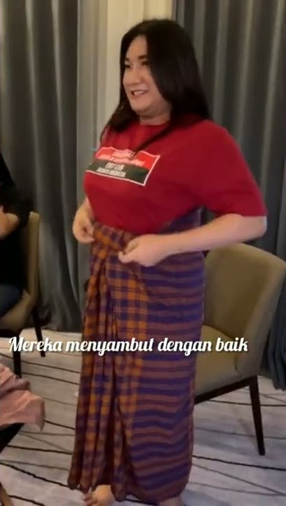 Ustadz Mendekati Waria