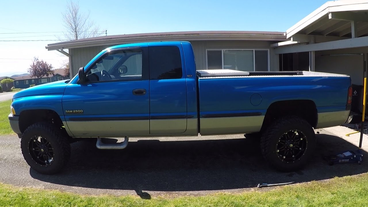 2nd Gen Cummins 2 Inch Leveling Kit With 35s - YouTube.