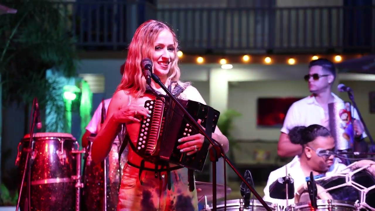 La Barbie Del Acordeon - Tatico Llorando Desde Villa Breton