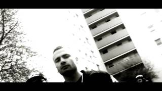Kanakan & Kaliba 6.7 - Blaulicht Am Block Prod. By Hasstik Beatz (Official Videoclip) Kanakan & Kaliba 6.7 - Blaulicht Am Block Prod. By Hasstik Beatz (Official Videoclip)
