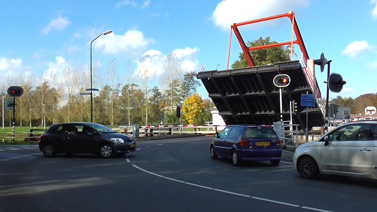 Brugopening Brug Oranjelaan Beek en Donk Ophaalbrug/ Drawbridge/ Pont Levis/ Klappbrücke
