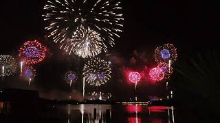 Disney World NYE 2019 Fantasy in The Sky Fireworks Grand Finale - Polynesian Village Resort