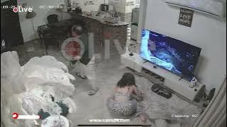 فيديو جديد يظهر إجبار هدير عبد الرازق على الدخول لشقة طليقها والتعدي عليها وسرقة أموالها